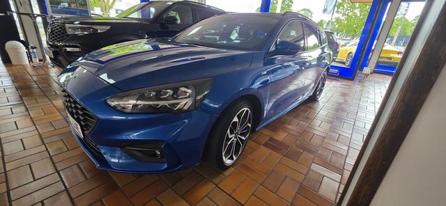 Ford Focus 1.5 EcoBoost St-Line LED Winter-Paket Navi 