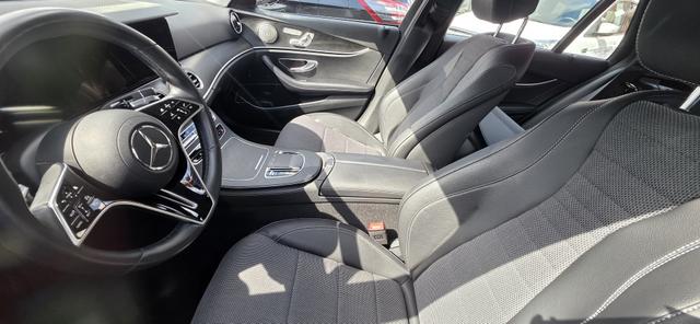 Mercedes-Benz E-Klasse T-Modell 300 e T 9G-TRONIC Avantgarde ACC LED 