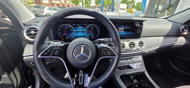 Mercedes-Benz E-Klasse T-Modell 300 e T 9G-TRONIC Avantgarde ACC LED 