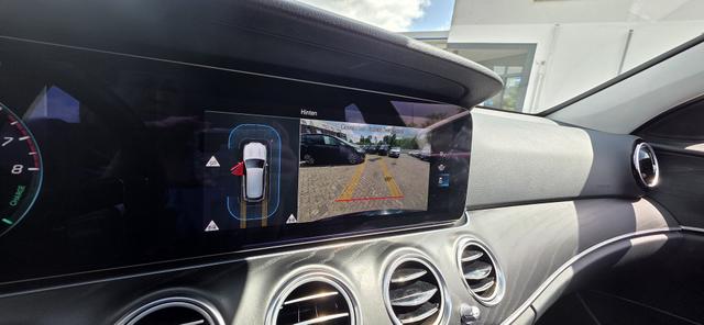 Mercedes-Benz E-Klasse T-Modell 300 e T 9G-TRONIC Avantgarde ACC LED 
