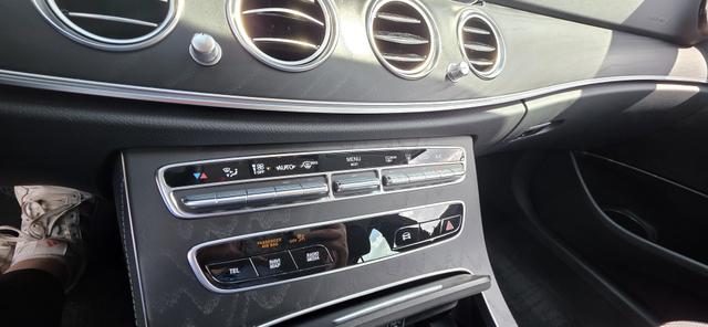 Mercedes-Benz E-Klasse T-Modell 300 e T 9G-TRONIC Avantgarde ACC LED 