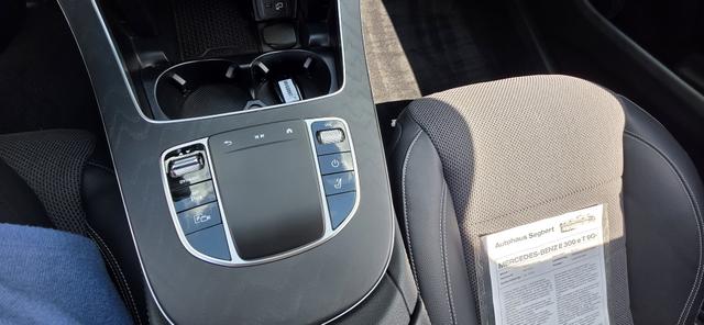 Mercedes-Benz E-Klasse T-Modell 300 e T 9G-TRONIC Avantgarde ACC LED 