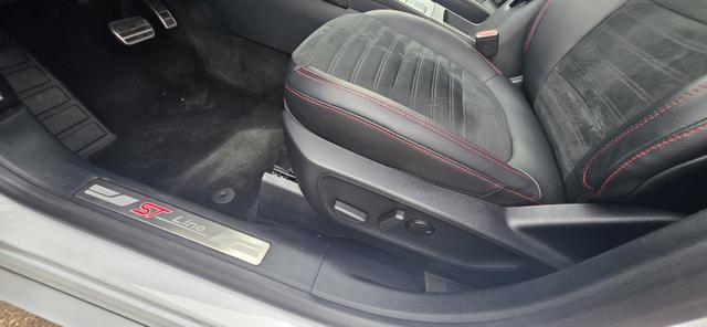 Ford Kuga 2.5 Duratec PHEV ST-LINE X ACC LED Head-Up 