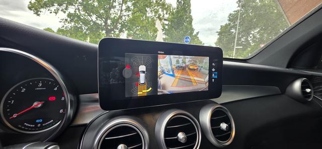 Mercedes-Benz GLC 300 de 4Matic 9G-TRONIC AMG Line AHK Pano Navi Led 