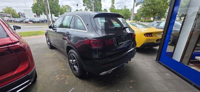 Mercedes-Benz GLC 300 e 4Matic 9G-TRONIC AMG Line Navi Led Leder 