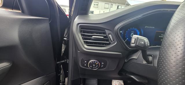 Ford Focus Turnier 1.5 EcoBlue Aut. ST-LINE X ACC TWA LED Head-Up 