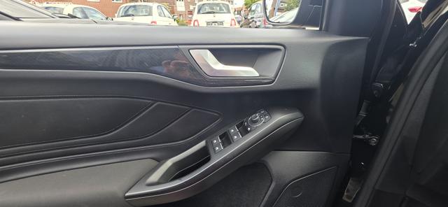 Ford Focus Turnier 1.5 EcoBlue Aut. ST-LINE X ACC TWA LED Head-Up 