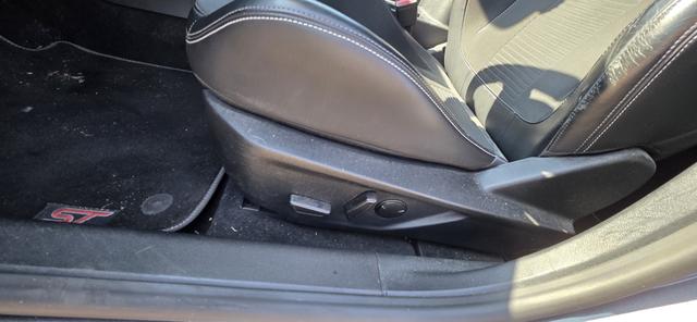 Ford Focus Turnier 2.3 EcoBoost S&S ST mit Styling-Paket LED Camera 