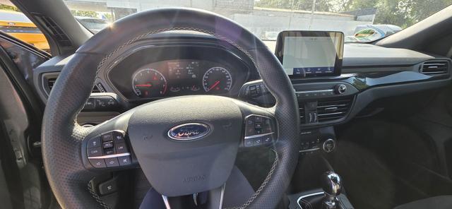 Ford Focus Turnier 2.3 EcoBoost S&S ST mit Styling-Paket LED Camera 