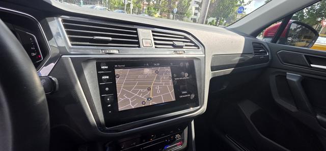 Volkswagen Tiguan 2.0 TDI SCR DSG Elegance AHK Navi LED DCC 