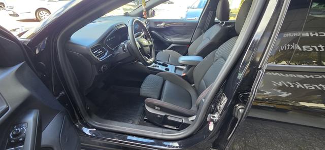 Ford Focus Turnier 1.5 EcoBlue Aut. ST-LINE X AHK LED ACC 