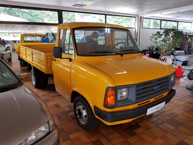 Ford Transit Transporter 78 LCX Pritschenwagen LKW 