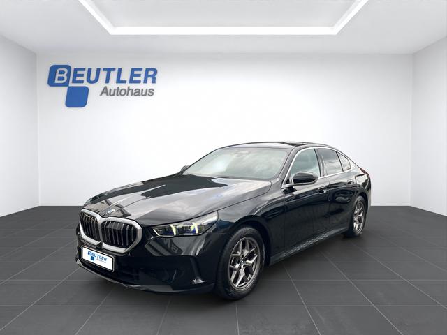 BMW 5er - 520d Limousine aLED eSitze 360°Kam HUD