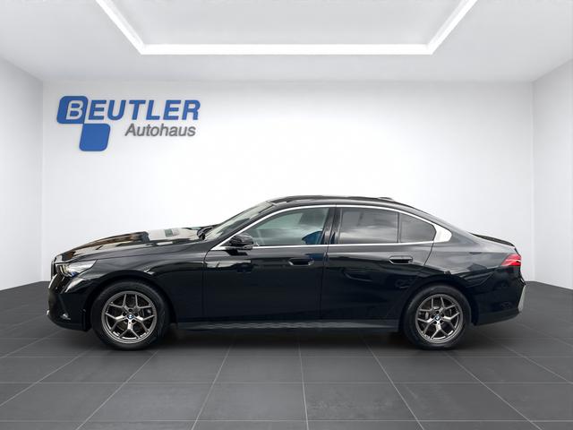 BMW 5er 520d Limousine aLED eSitze 360°Kam HUD 