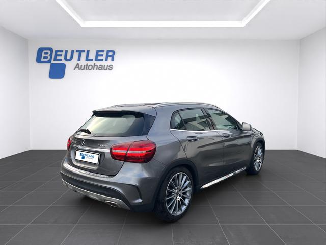 Mercedes-Benz GLA 250 19" Urban 4Matic AHK Kamera Navi 