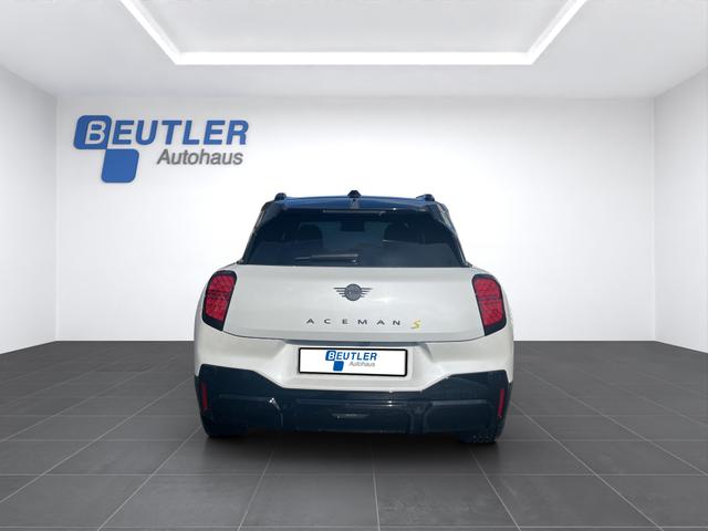 MINI Aceman SE John Cooper Works Trim 