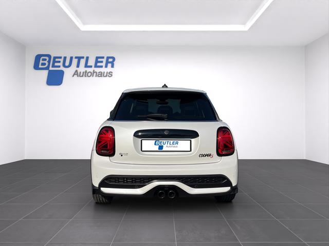 MINI Cooper S 5-T&uuml;rer 17" Navi Kamera Carplay LED 
