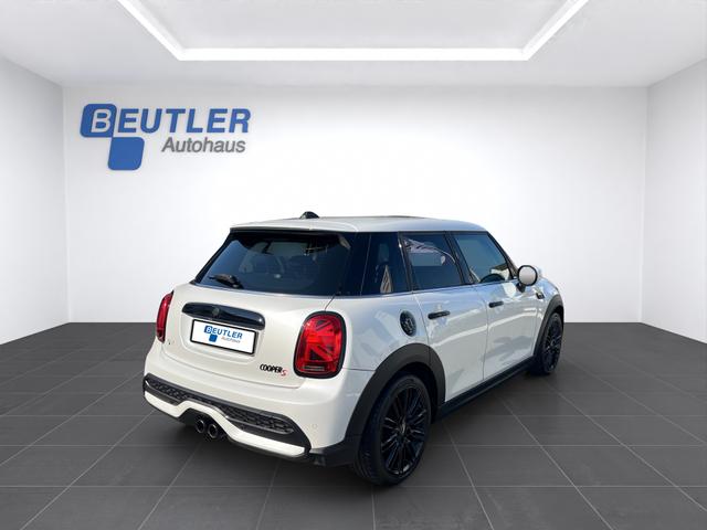 MINI Cooper S 5-T&uuml;rer 17" Navi Kamera Carplay LED 
