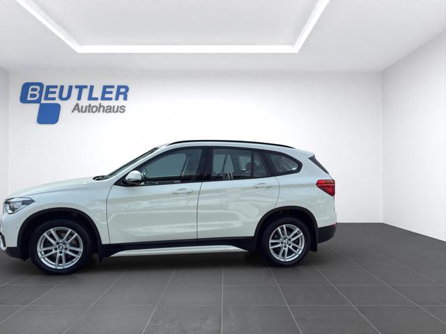 BMW X1 sDrive18i Sport Line AHK KAM 