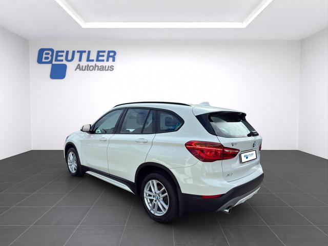 BMW X1 sDrive18i Sport Line AHK KAM 