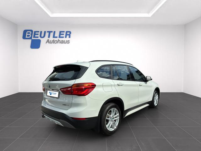 BMW X1 sDrive18i Sport Line AHK KAM 