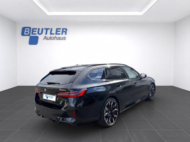 BMW 5er Touring 520d xDrive M Sport Pro 21" Pano eAHK DrivAss+ B&W 