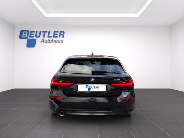BMW 1er 118i SportLine Navi LED Sportsitz SHZ PDC HiFi 