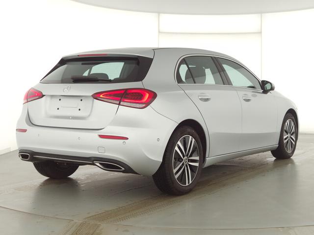 Mercedes-Benz A-Klasse A 200, 7G-DCT, Progressive, LED, Navigation, Business-Paket, Spiegel-Paket, Vorrüstung AHK 