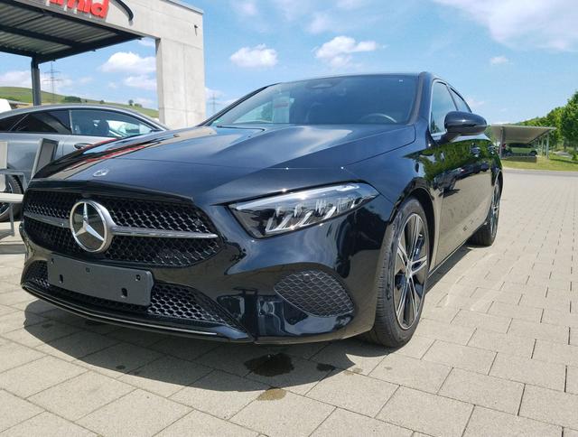 Mercedes-Benz A-Klasse - A 200, Progr. Adv., 18 Zoll LM, Winter-Paket, Kamera, LED High-Perf., Spiegel-Paket, MBUX Navi Premium