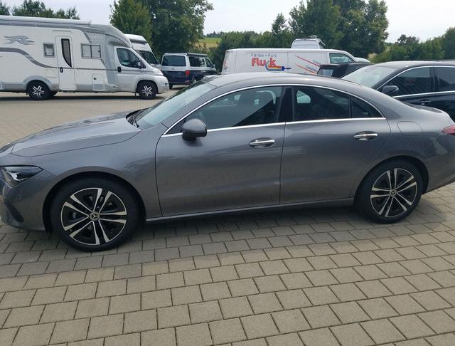 Mercedes-Benz / CLA-Klasse / / / / 