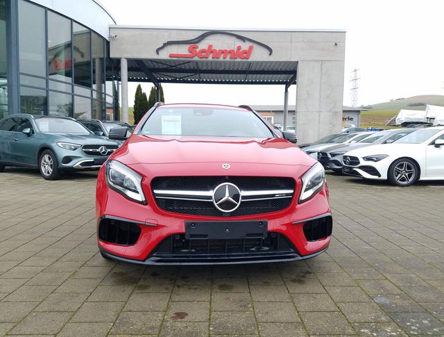 Mercedes-Benz / GLA / / / / 