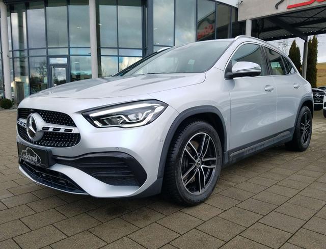 Mercedes-Benz GLA - 250, AMG Line, 8 fach Bereifung, Leder-Paket, LED, R&uuml;ckfahrkamera, Totwinkel-Assistent, Spiegel-Paket