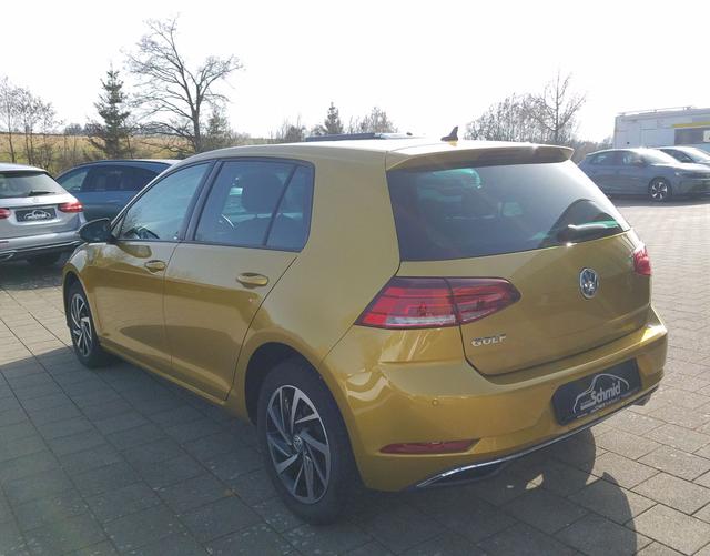 Volkswagen / Golf / / / / 