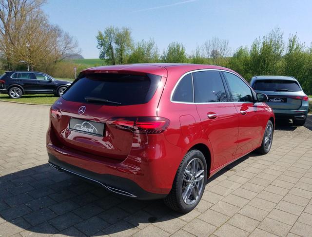 Mercedes-Benz / B-Klasse / / / / 