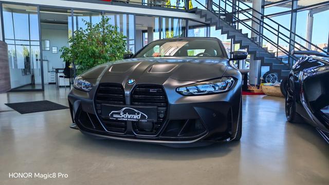 BMW M4 - Competition, xDrive Sonderlack, KW-V4 Fahrwerk 20/21 Zoll Alufelgen, Carbon Paket Ext.