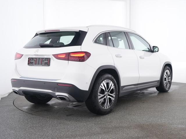 Mercedes-Benz GLA 200 d, Edition Prog. Line, Pano, AHK, Fahrassistenz-Paket, Multibeam LED, 