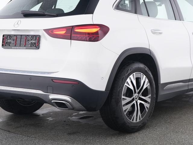 Mercedes-Benz GLA 200 d, Edition Prog. Line, Pano, AHK, Fahrassistenz-Paket, Multibeam LED, 