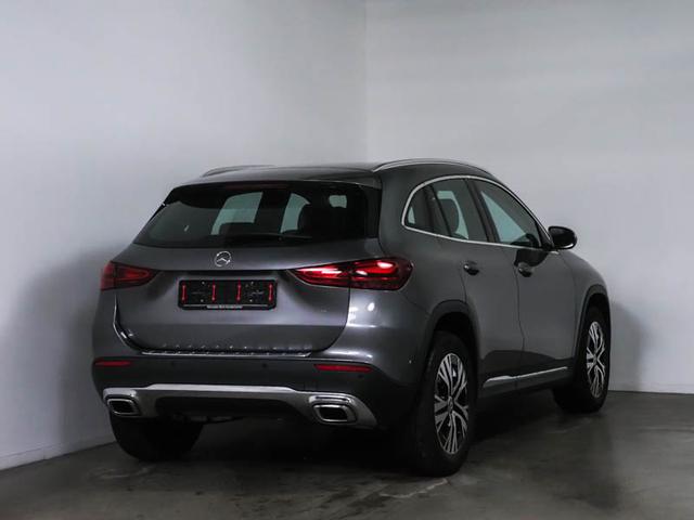 Mercedes-Benz GLA 200, Progr. Adv., R&uuml;ckkamera, Spiegel-Paket, SHZ, LHZ, EASY-PACK Heckklappe, Vorr&uuml;stung DISTRONIC 
