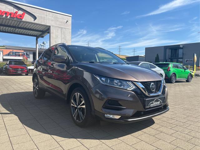 Nissan / Qashqai / Braun / / / 1.7 dCi, N-Way 4x4 , Navi, Pano, AHK, PDC, Klima, SHZ, Kamera, 