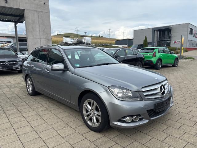 Mercedes-Benz / C-Klasse T-Modell / Grau / / / C200 TCDI 8-Fach Bereifung, AHK schwenkbar 8 fach Bereifung