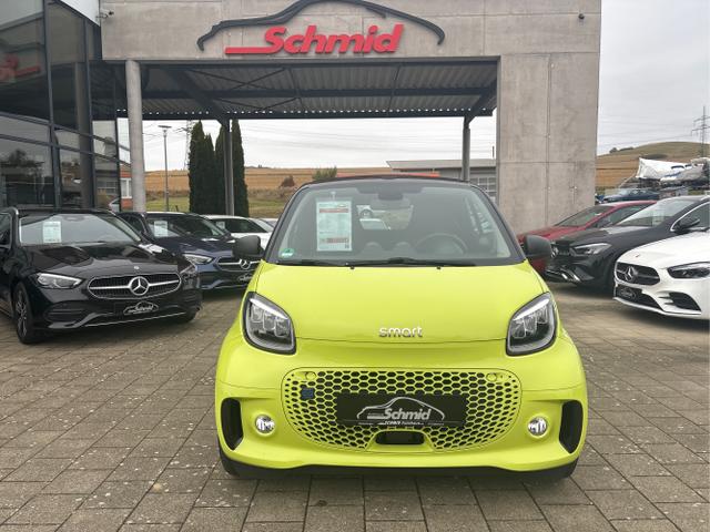 Smart / fortwo / Hellgr&uuml;n / / / smart EQ cabrio, passion, Exclusive-Paket, 22 KW Bordlader, Ladekabel-Paket,