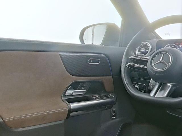 Mercedes-Benz GLA 200, AMG Line Premium, TOTWINKEL, R&uuml;ckkamera, Ambiente, LED, HANDS-FREE ACCESS 