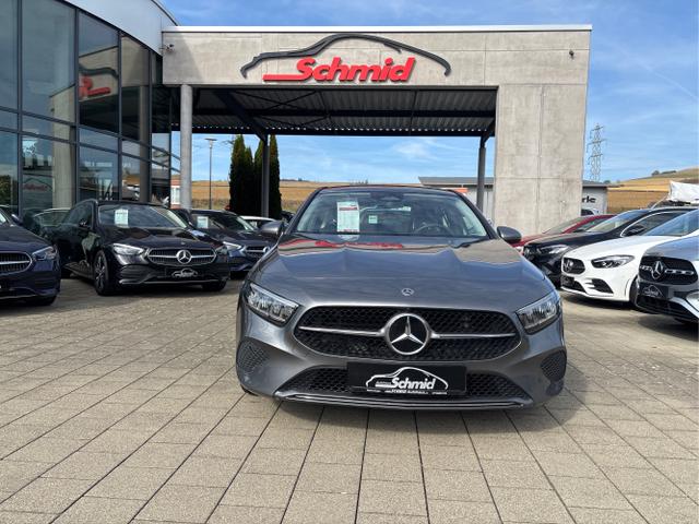 Mercedes-Benz / A-Klasse / Grau / / / 180, Limo, 7G-DCT, Progr. Advanced, Distronic Plus, Kamera, SHZ, LED, MBUX, Spiegel-Paket, Winter-Paket