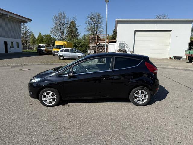 Ford Fiesta 1.25 Titanium Tüv + KD Neu *Garantie* 