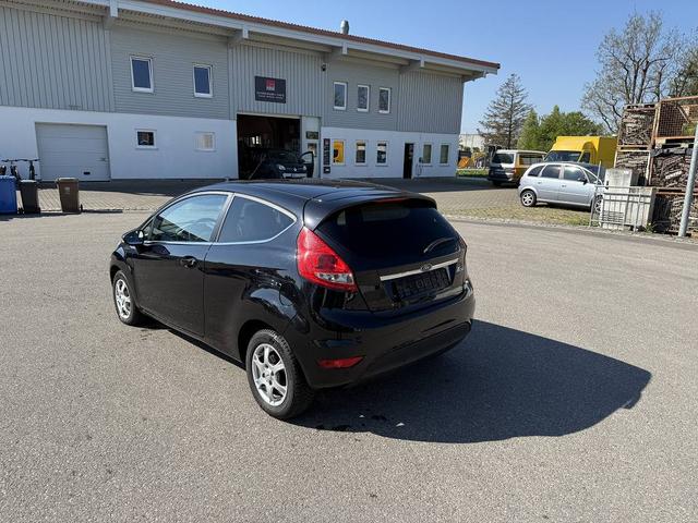Ford Fiesta 1.25 Titanium Tüv + KD Neu *Garantie* 