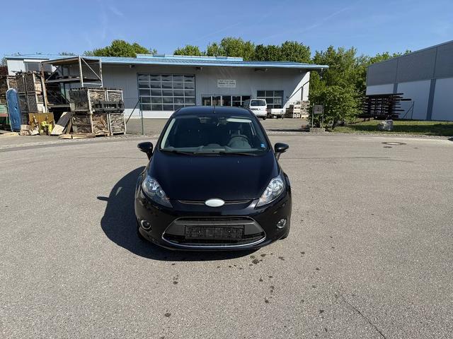 Ford Fiesta 1.25 Titanium Tüv + KD Neu *Garantie* 