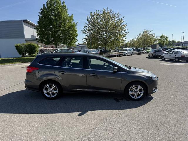 Ford Focus 1.0 EcoBoost Tüv+KD Neu *Garantie* 