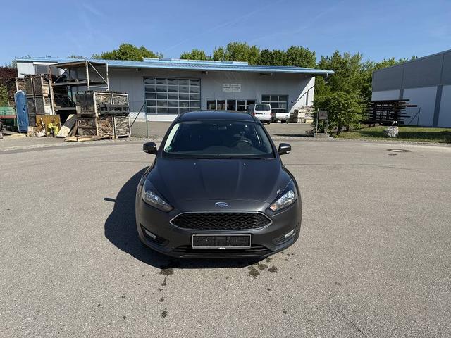 Ford Focus 1.0 EcoBoost Tüv+KD Neu *Garantie* 