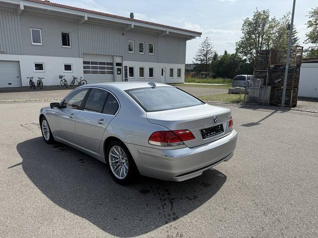 BMW 7er 750i Tüv 11/2026 Top Zustand 