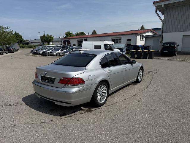 BMW 7er 750i Tüv 11/2026 Top Zustand 